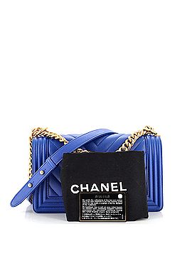 Chanel Boy Flap Bag Chevron Lambskin Old Medium (view 2)