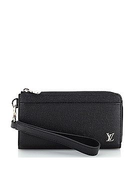 Louis Vuitton Zippy Dragonne Wallet Taiga Leather (view 1)