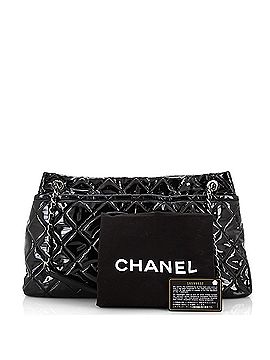 Chanel Timeless CC Soft Tote Quilted Patent Large (view 2)