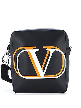 Valentino Garavani VLogo Messenger Bag Leather Medium (view 1)