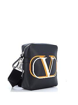 Valentino Garavani VLogo Messenger Bag Leather Medium (view 2)