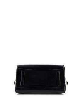 Givenchy Antigona Bag Glazed Leather Medium (view 2)