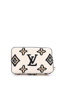 Louis Vuitton NeoNoe Handbag Wild at Heart Monogram Giant MM (view 2)