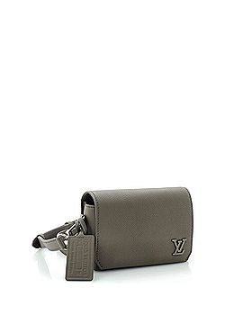 Louis Vuitton Fastline Wearable Wallet Aerogram Leather (view 2)