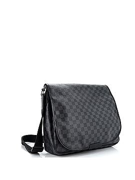 Louis Vuitton Daniel Messenger Bag Damier Graphite GM (view 2)