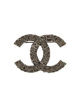 Chanel CC Logo Letter Brooch Metal (view 1)