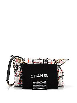 Chanel Chain Signe Hobo Quilted Tweed Medium (view 2)