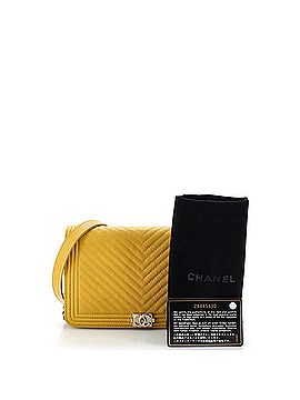 Chanel Boy Wallet on Chain Chevron Caviar (view 2)
