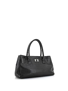 Chanel Reissue Cerf Executive Tote Leather Medium (view 2)