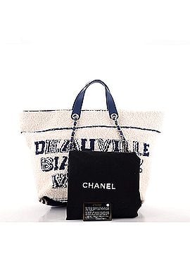 Chanel Venise Biarritz Shopping Tote Terry Cloth Large (view 2)