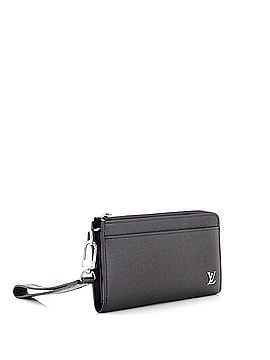 Louis Vuitton Zippy Dragonne Wallet Taiga Leather (view 2)