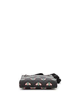 Gucci Front Zip Messenger Printed GG Coated Canvas Medium (view 2)