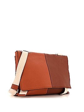 Loewe Easy Messenger Flap Bag Leather Medium (view 2)