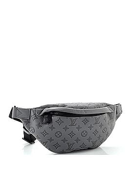 Louis Vuitton Discovery Bumbag Monogram Shadow Leather PM (view 2)