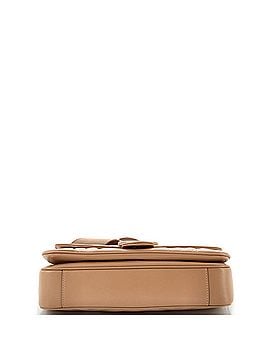 Gucci GG Marmont Monochrome Flap Bag Matelasse Leather Medium (view 2)