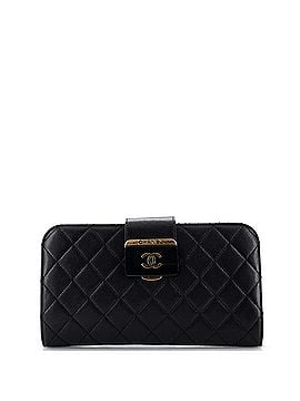 Chanel Beauty Lock Clutch Quilted Sheepskin (view 1)