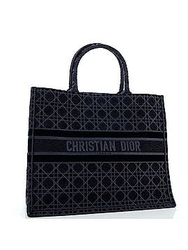 Christian Dior Book Tote Oblique Velvet Large (view 2)