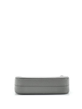 Prada Re-Edition 2005 Shoulder Bag Saffiano Leather Small (view 2)