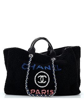 Chanel Deauville Tote Shearling Large (view 1)