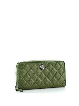 Chanel CC Medallion Zip Wallet Quilted Caviar Long (view 2)