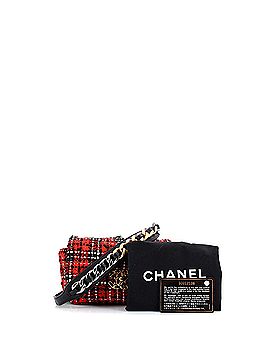 Chanel 19 Belt Bag Quilted Tweed (view 2)