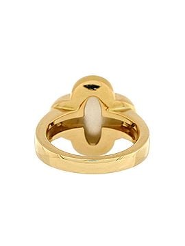Van Cleef & Arpels Pure Alhambra Ring 18K Yellow Gold and Mother of Pearl (view 2)
