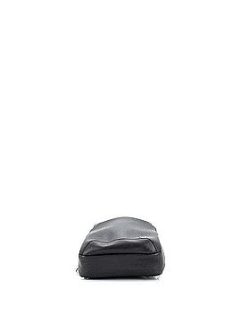 Louis Vuitton Avenue Sling Bag Taiga Leather (view 2)