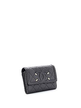 Chanel Filigree Flap Wallet Quilted Caviar Medium (view 2)