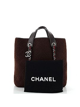 Chanel Pop Tote Quilted Felt Medium (view 2)