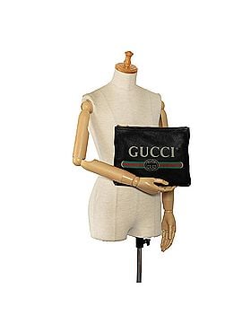 Gucci Leather Gucci Logo Clutch Bag (view 2)