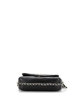 Chanel My Precious Pearls Chain Flap Bag Quilted Lambskin Medium (view 2)