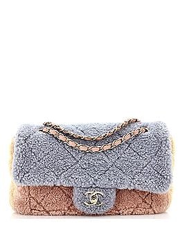 Chanel CC Flap Bag Quilted Shearling Medium (view 1)