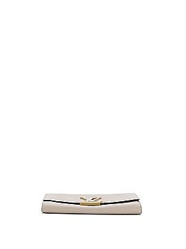Louis Vuitton Capucines Wallet Leather (view 2)