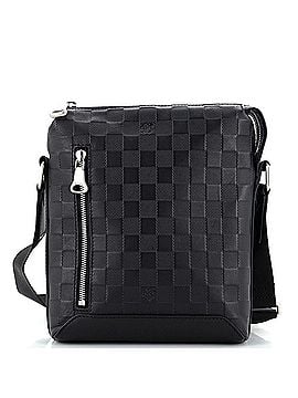 Louis Vuitton Discovery Messenger Bag Damier Infini Leather BB (view 1)