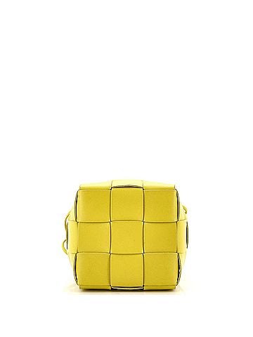 Bottega Veneta Cassette Bucket Bag Maxi Intrecciato Leather Small (view 2)
