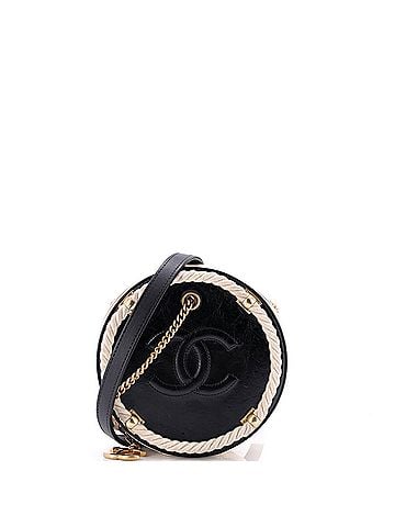 Chanel En Vogue Round Bag Crumpled Calfskin Small (view 1)