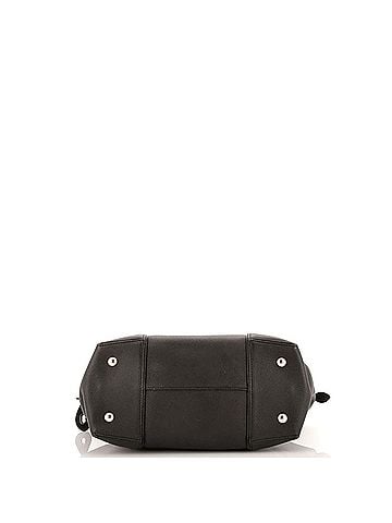 Louis Vuitton Soft Lockit Handbag Leather MM (view 2)