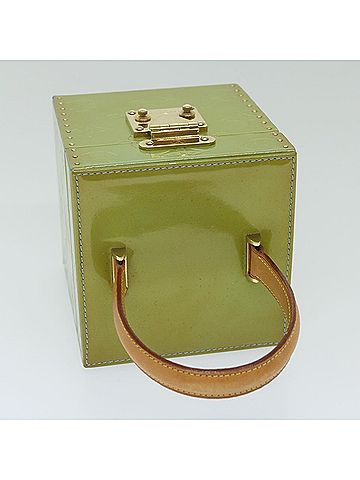 Louis Vuitton Bleecker Green Patent Leather Clutch Bag (view 2)