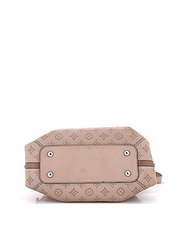 Louis Vuitton Asteria Handbag Mahina Leather (view 2)
