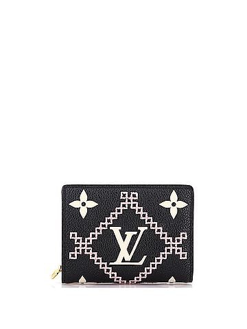 Chanel CC Make-Up Box Clutch with Chain Quilted Lambskin and Metal Small (view 1)