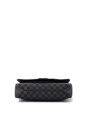 Louis Vuitton District Messenger Bag Damier Graphite MM (view 2)
