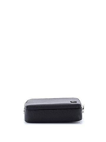 Louis Vuitton Avenue Messenger Taiga Leather (view 2)