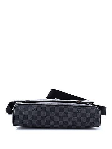 Louis Vuitton District NM Messenger Bag Damier Graphite MM (view 2)