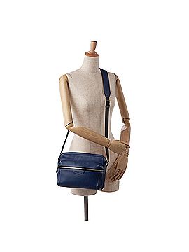 Louis Vuitton Taiga Outdoor Messenger PM (view 2)