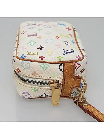Louis Vuitton Wapiti White Canvas Clutch Bag (view 2)