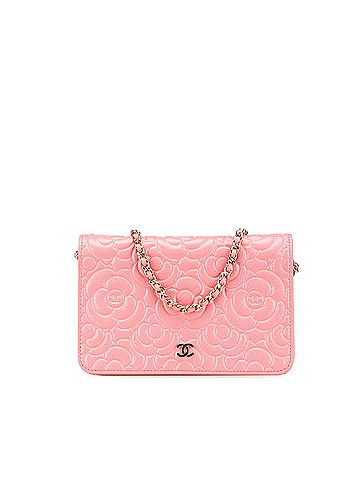 Chanel CC Caviar Camellia Wallet On Chain (view 1)