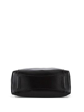Givenchy Antigona Sport Bag Leather Small (view 2)
