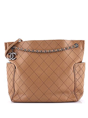 Chanel CC Pocket Tote Quilted Calfskin Large (view 1)