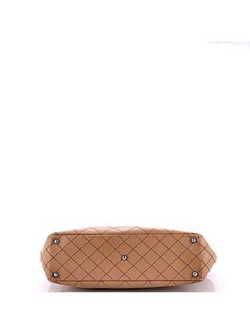 Chanel CC Pocket Tote Quilted Calfskin Large (view 2)