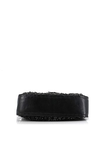 Chanel CC Lock Flap Messenger Bag Tweed Medium (view 2)